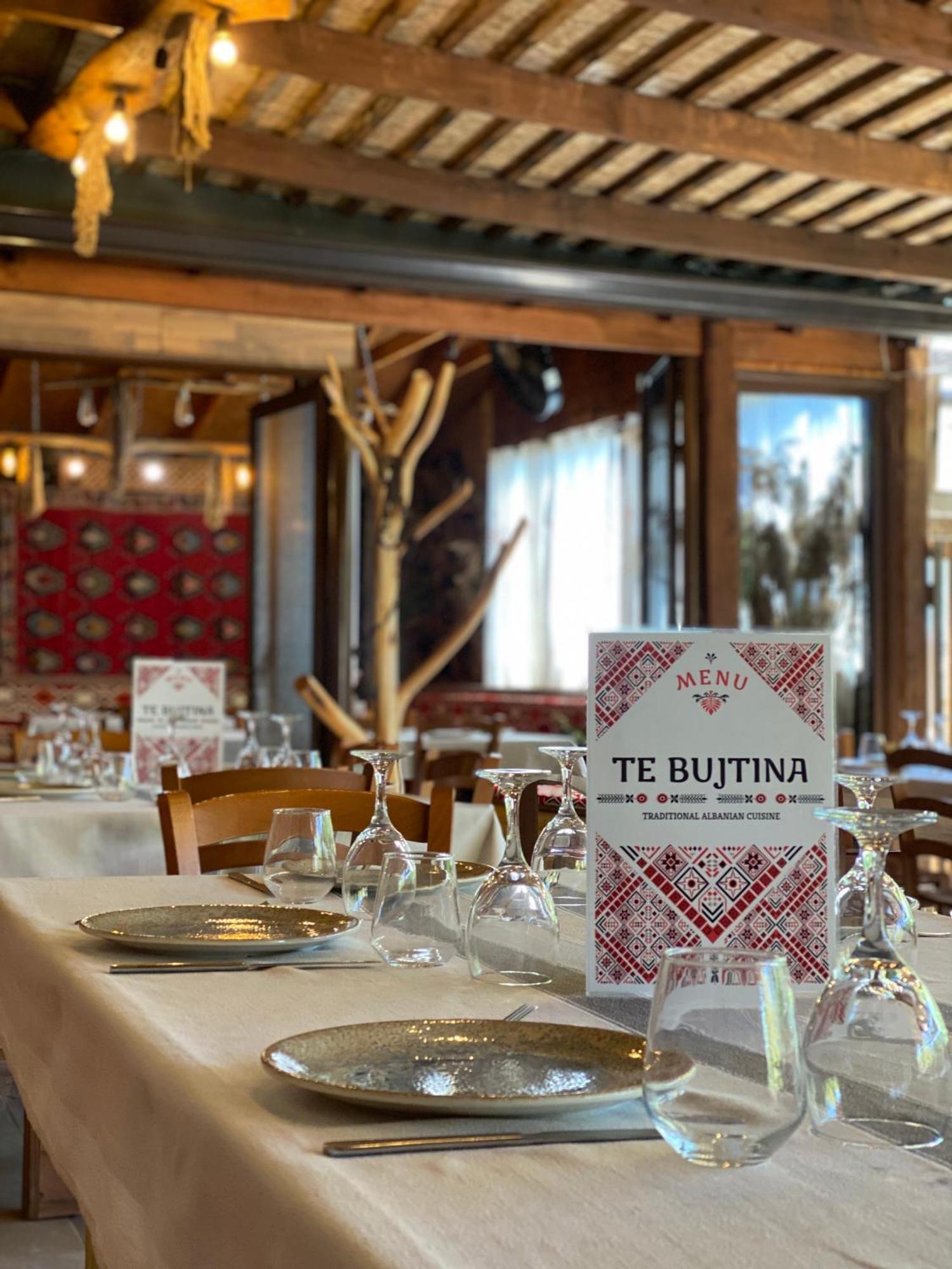Te Bujtina Hotel- Cozy Stay With Traditional Breakfast Near Beach Golem  Eksteriør billede