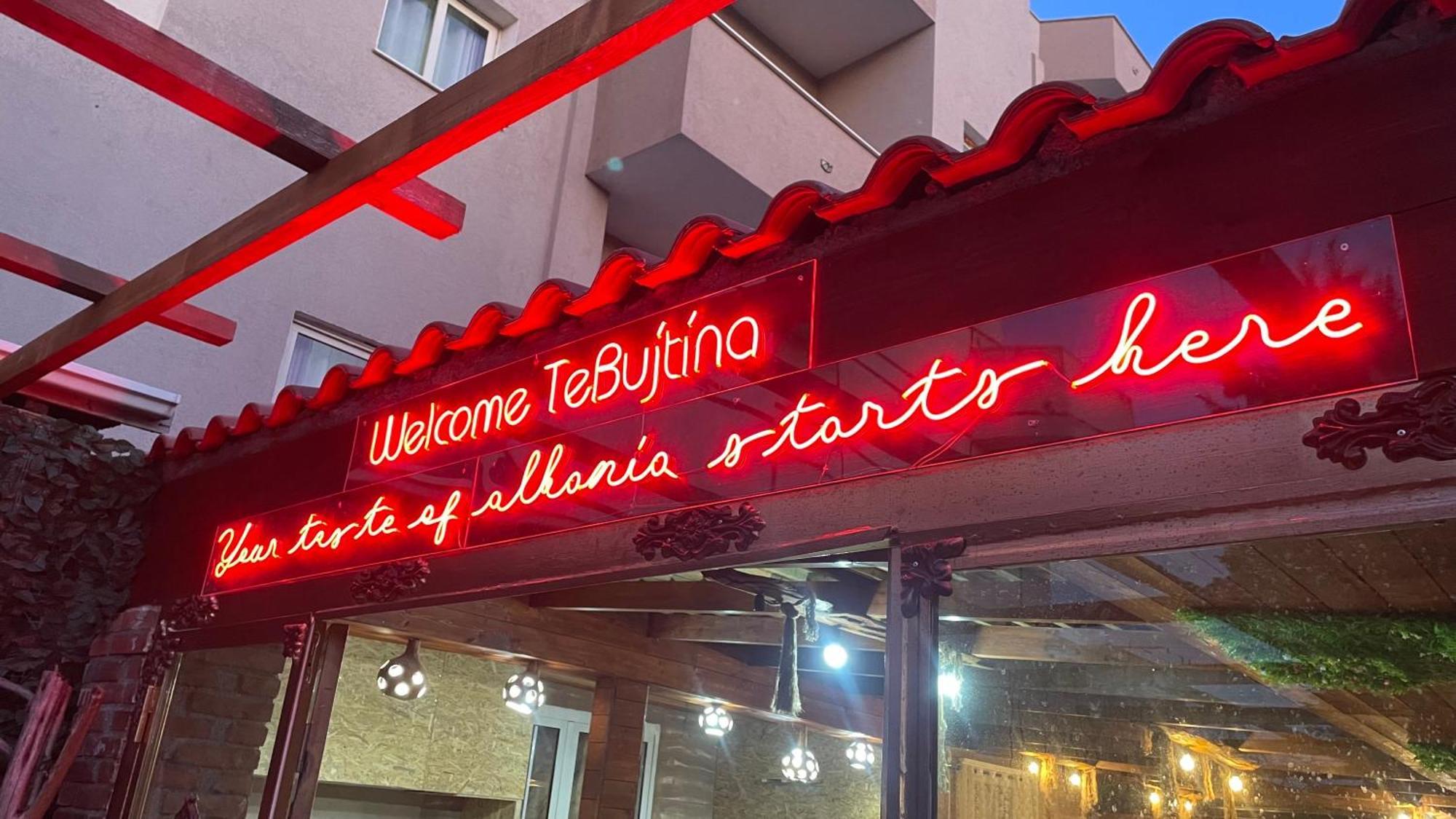 Te Bujtina Hotel- Cozy Stay With Traditional Breakfast Near Beach Golem  Eksteriør billede