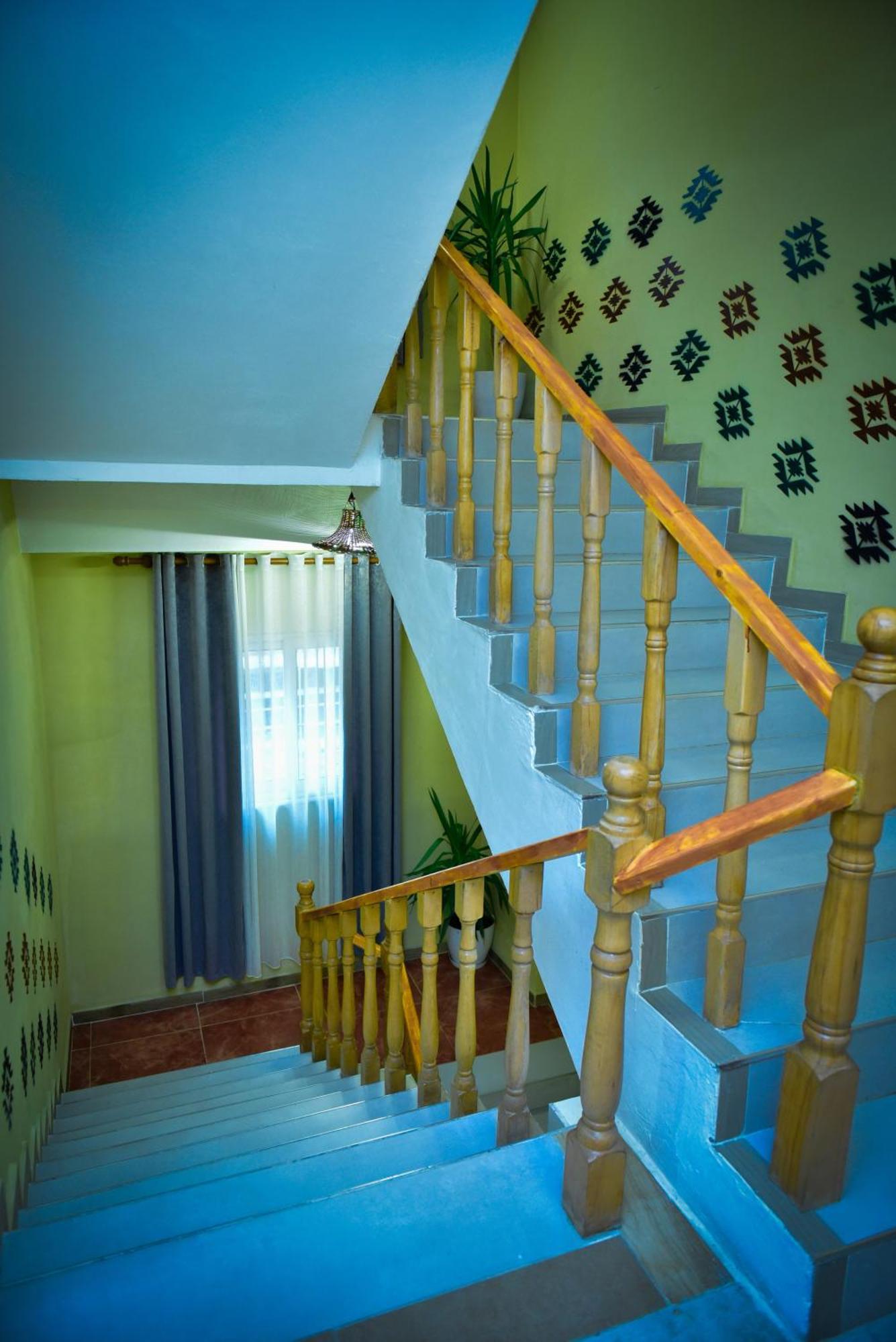 Te Bujtina Hotel- Cozy Stay With Traditional Breakfast Near Beach Golem  Eksteriør billede